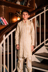 Patakha boy kurta